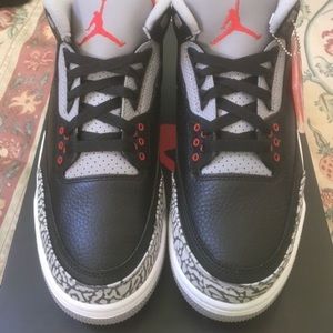 Black cement 3s size 10.5 dead stock